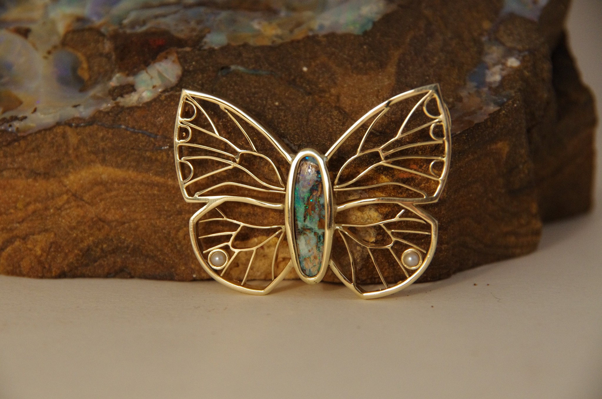 butterfly-in-gold-with-opal-1